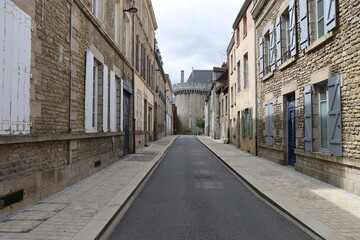 Rue typique, ville de Alençon, département de l'Orne, France