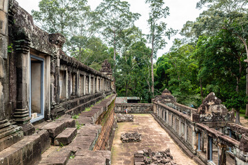 Naklejka premium views of amazing ta prohm temple in agkor wat, cambodia