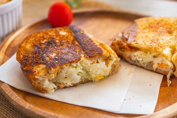 こんがり焼けたホットサンド