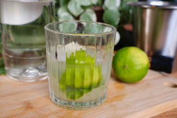 caipirinha / caipivodka - drink típico brasileiro 