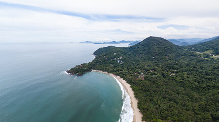Fototapeta premium Vista Panorâmica da Praia do Félix em Ubatuba, São Paulo, Brasil