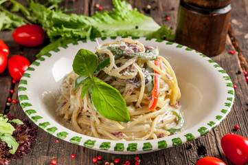 spaghetti with sauce