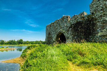 Fototapeta premium Sommerliche Entdeckungstour im wunderschönen Seine Tal - Indre-et-Loire - Frankreich