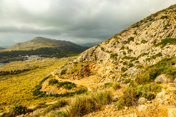 Urlaubsstimmung in der Bucht von Cala Sant Vicenç auf der wunderschönen Balearen Insel Mallorca -...