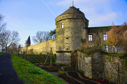 「Stadtbefestigung」の写真素材 6,316件の無料イラスト画像 Adobe Stock