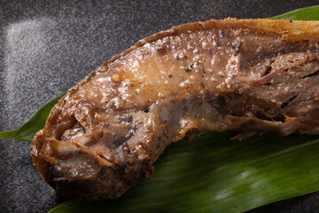 まぐろカマのガーリックペッパー焼き