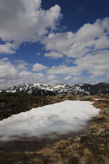 randonnée dans les montagnes norvègienne