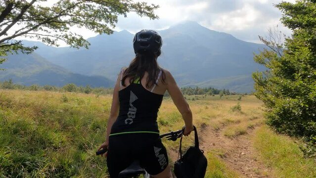 Cerreto Alpi Appennino Tosco emiliano in Bici