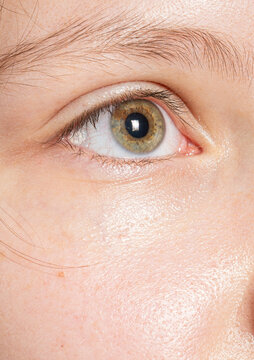  close-up detail of female eye 