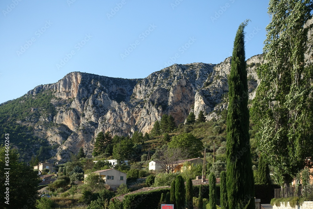 Wall mural Berge bei Moustiers-Sainte-Marie, Provence