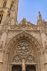Fototapeta na wymiar Kościół Macieja przy Baszcie Rybackiej w Budapeszcie