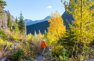 Fototapeta premium Hike in autumn season
