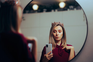 Funny Egocentric Lady Taking Selfish in the Mirror. Narcissistic queen feeling in love with herself 
 - obrazy, fototapety, plakaty