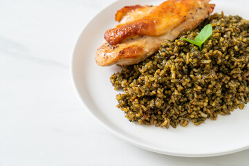 pesto fried rice with grilled chicken