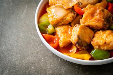 fish stew with tomato and pepper