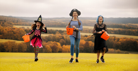 Fototapeta premium kids at Halloween
