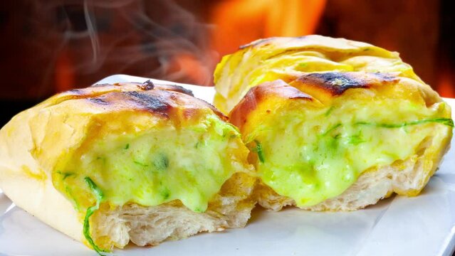 barbecue garlic bread, pao de alho