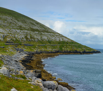 Tratto di costa irlandese (Burren, Irlanda)