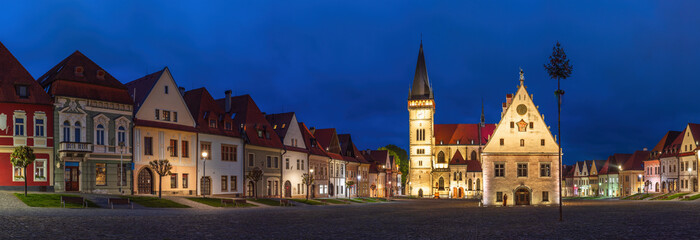 The main square of the Bardejov old town at night - obrazy, fototapety, plakaty