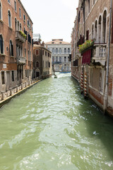 Fototapeta na wymiar Kanäle in Venedig im Sommer