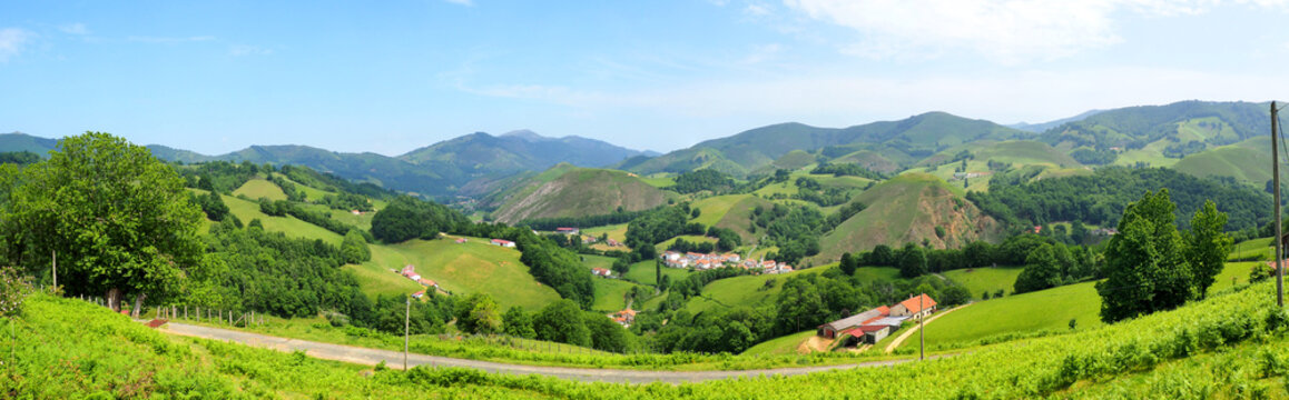 In the depths of the green Basque Country, at the bottom of the Aldudes valley, there is a village as if lost, almost ignored, called Urepel
