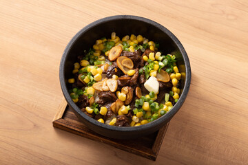 石焼ビーフガーリックライス　(牛ハラミ)