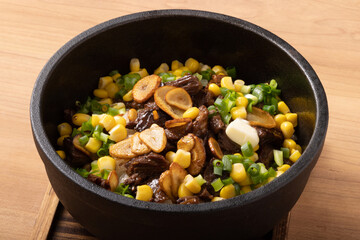 石焼ビーフガーリックライス　(牛ハラミ)