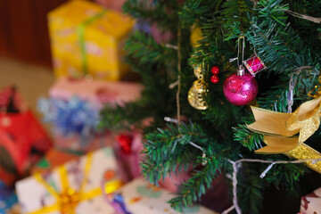 Decorations on the Christmas tree to prepare for the xmas season.