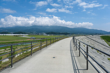 Obraz premium 新たに建設された陸前高田の防潮堤