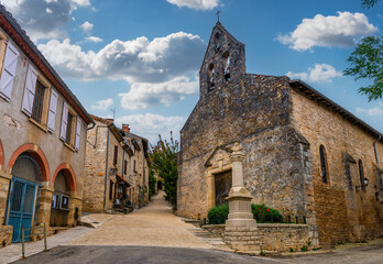 Fototapeta premium Beautiful medieval village of Bruniquel on the river Aveyron in Occitanie, France