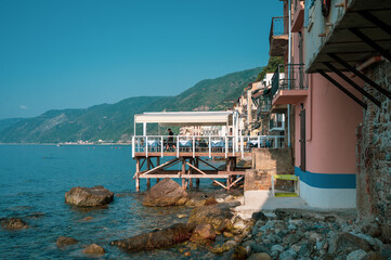 ristorante sull'acqua a Chianalea di scilla in Calabria - obrazy, fototapety, plakaty
