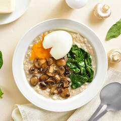 Mushroom and spinach oatmeal