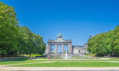 Triumphal arch in Brussels Parc du Cinquantenaire - 635113633