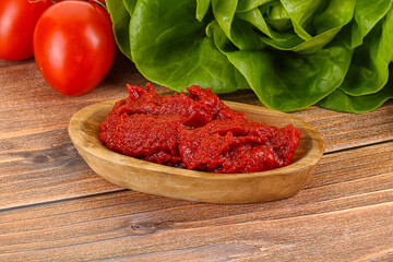 Tomato puree sauce for cooking