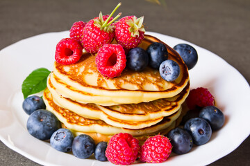 Pancakes with berries