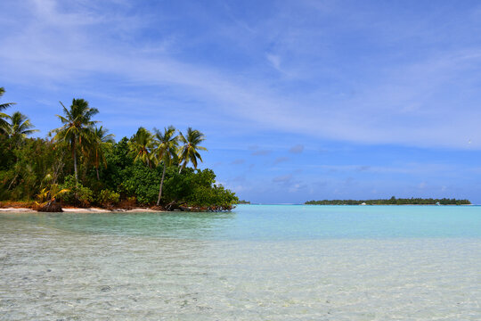 Beautiful white sand beaches with turquoise water | Maupiti | French Polynesia © Philipp