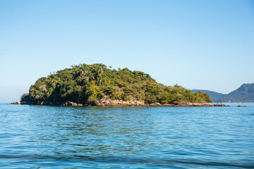Naklejka premium view of the big island of Angra dos Reis in Rio de Janeiro.