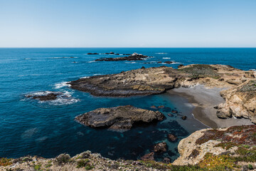 Fototapeta na wymiar Green California coast, ocean and cliffs near Carmel California