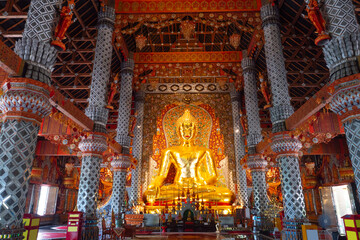 Fototapeta na wymiar Wat Sri Don MoonTemple famous place in Chiang-Mai, Thailand.