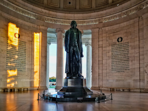 Statue of Thomas Jefferson in Jefferson Memorial in Washington DC, USA