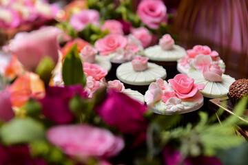 pink roses, cupcake with pink flowers, cupcakes with pink roses, chocolate cupcake, flower cupcake,...