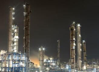 beautiful pictures of a natural gas factory at night
and flashing lights Natural gas and
petrol plant factory.