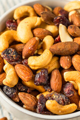 Homemade Raw Cashew Cranberry Trail Mix