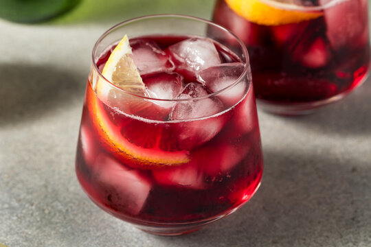 Boozy Cold Tinto De Verano Sparkling Wine