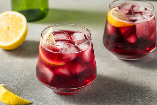 Boozy Cold Tinto De Verano Sparkling Wine