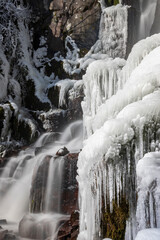 Cascade gelée du Nideck dans les Vosges en Alsace-02