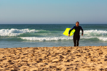 Bodyboarder an der Algarve