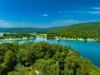 Fototapeta na wymiar Tennessee River Nickajack Lake Tennessee Valley Mountains