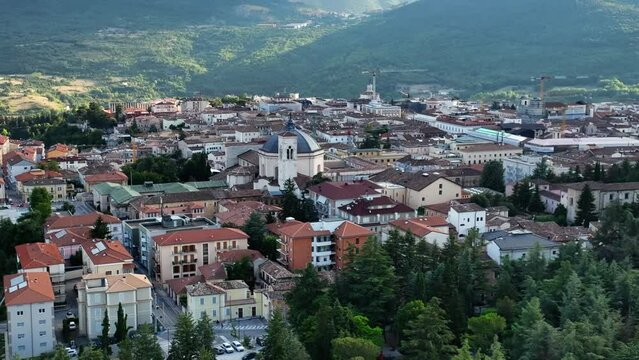 L'Aquila, il centro storico, Abruzzo, Italia.
Vista Aerea con drone del Castello e del centro dell'Aquila.
