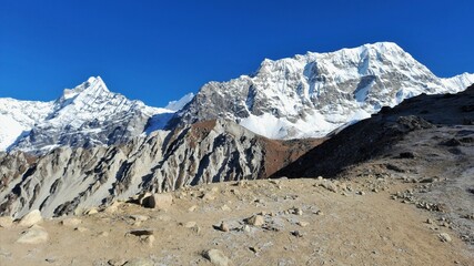 Fototapeta premium langtang tsergo ri hike